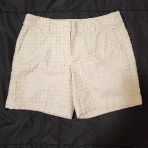 Ann Taylor LOFT Size 00 Ivory Cream Eyelet Cloth Mid Rise Original Shorts